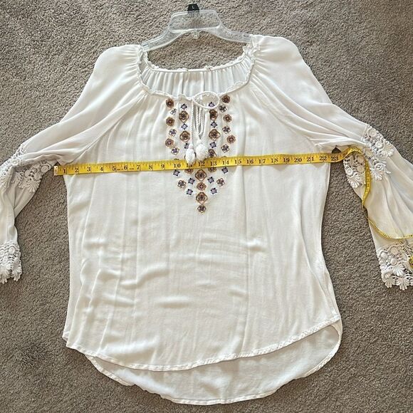 Ladies blouse - Picture 4 of 8